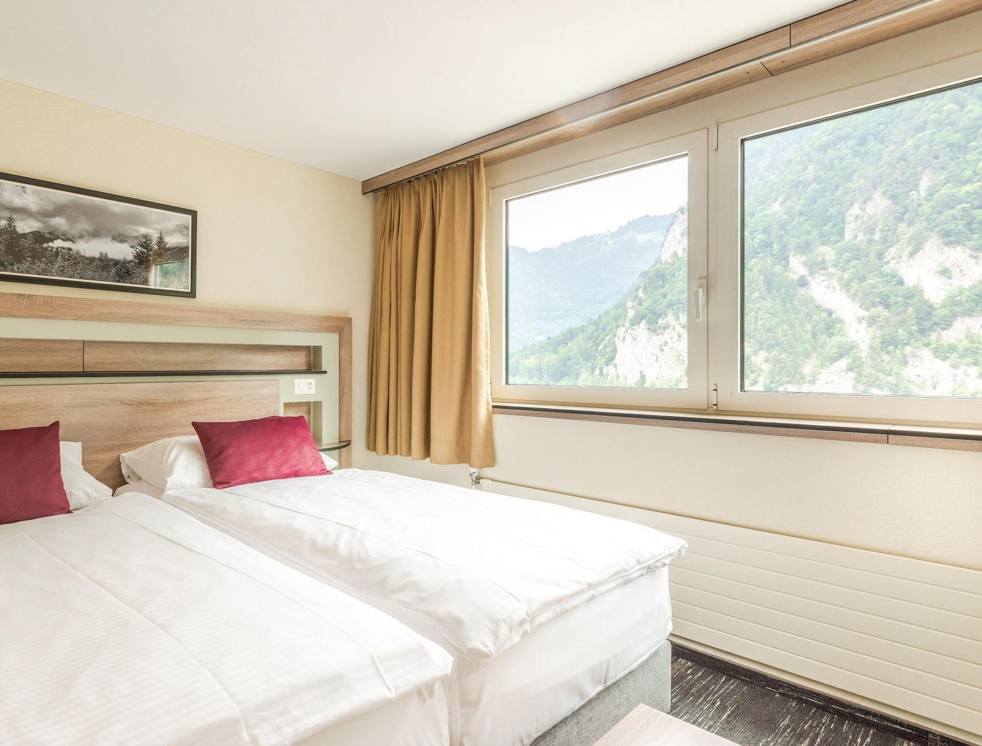 Metropole Hotel 4*
